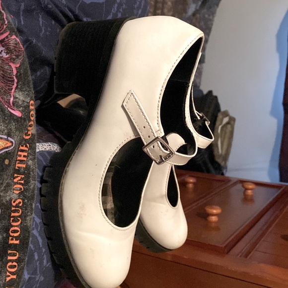 Shoes - Mary Jane heels